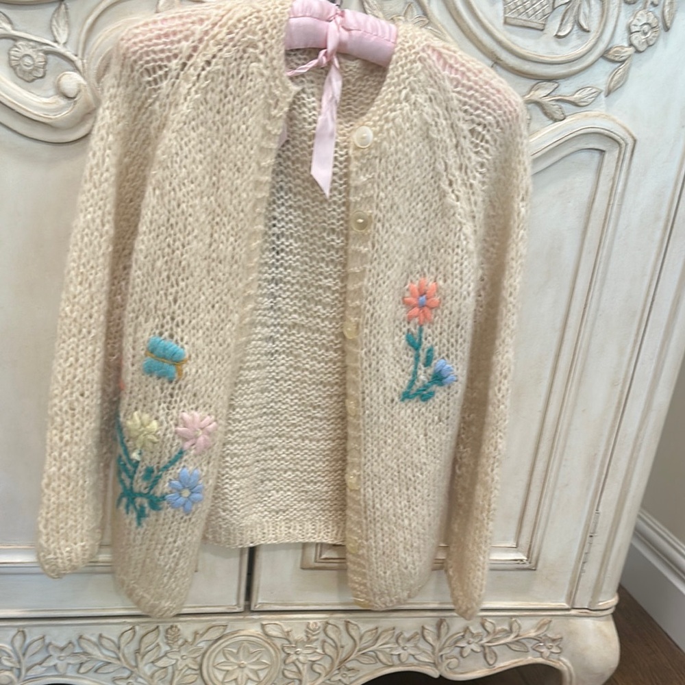 Vintage Floral Embroidered Sweater